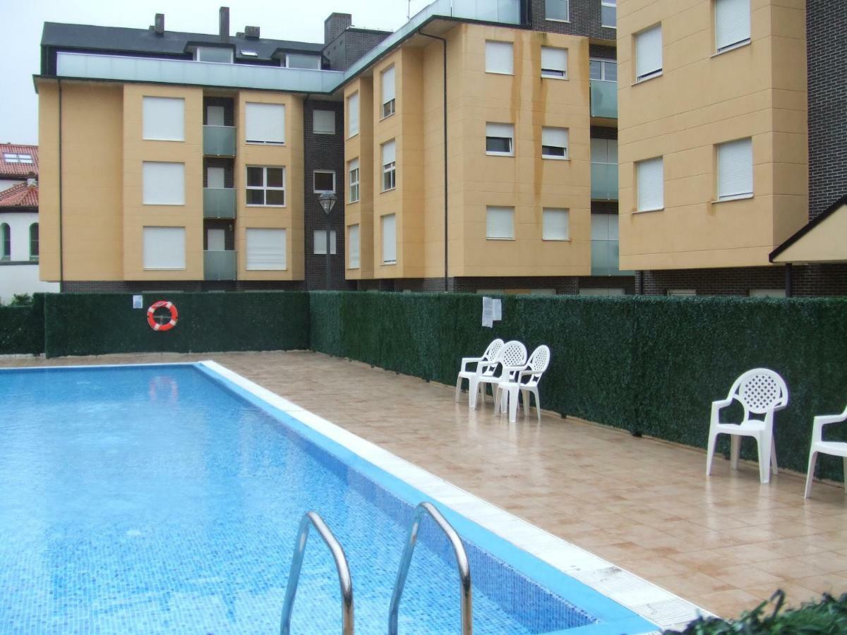 En Urbanizacion Con Piscina Centro De Unquera-val De San Vicente Ideal Parejas *